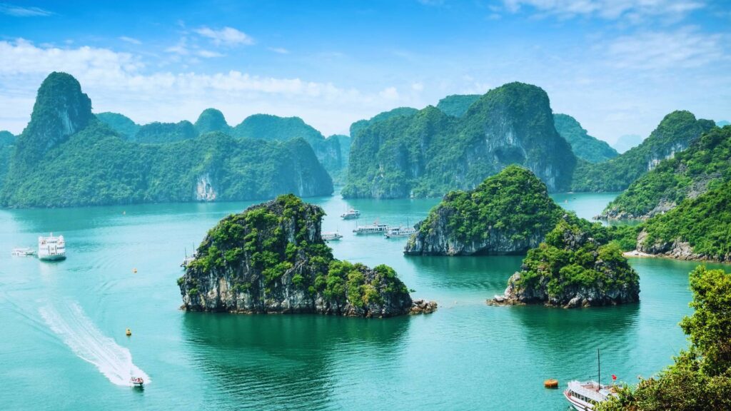 3 Weeks in Vietnam surrounded by stunning islands and beaches