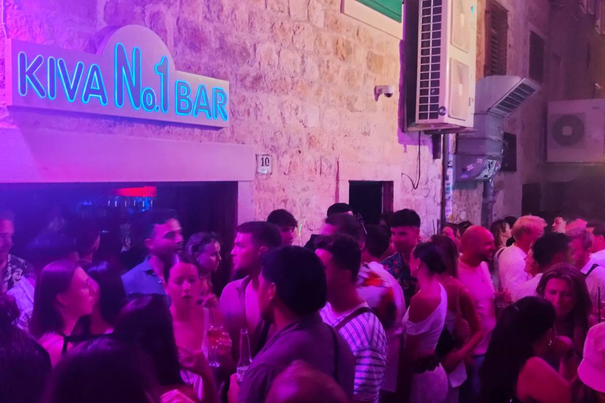 Wild nightlife AND beauty in Hvar, Croatia