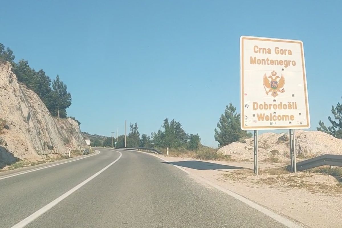 Welcome to Montenegro sign