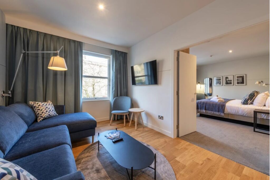 best for luxury accommodation in Edinburgh - Suite room image
